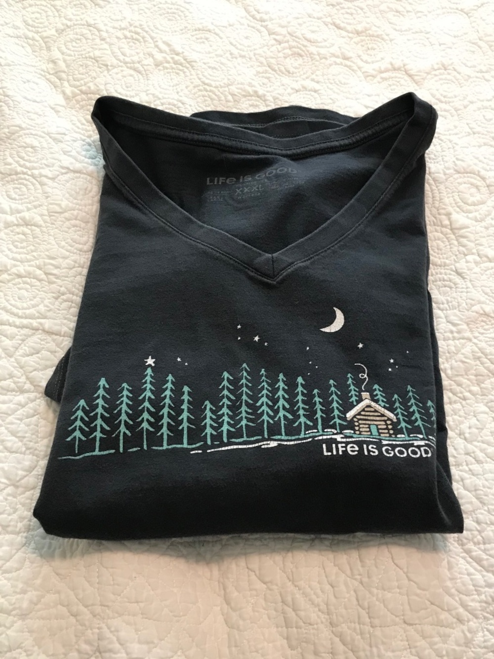 Life is Good black 💯% cotton winter scene short sleeve v-neck tee shirt (3XL)